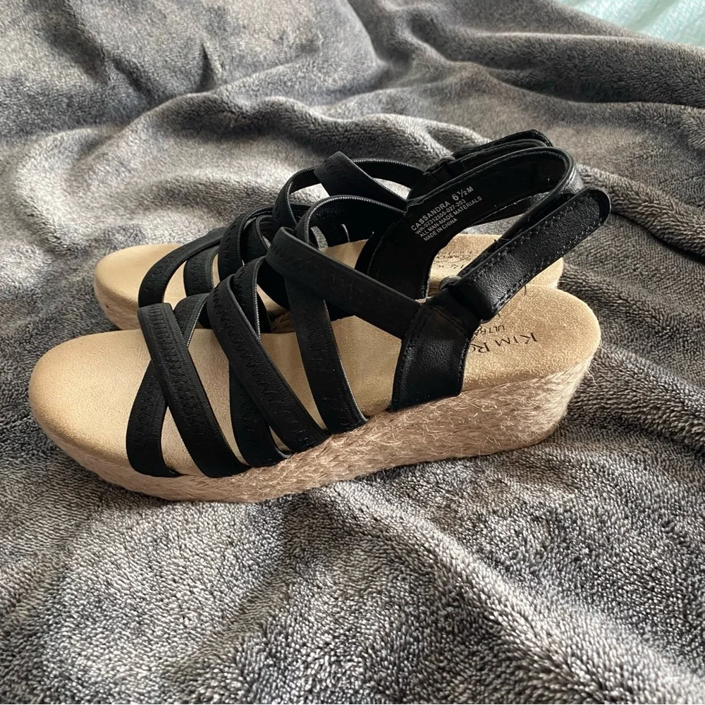 Kim Rogers Cassandra Black Strappy Platform Sandals Comfort Women's‎ Size 6.5M
